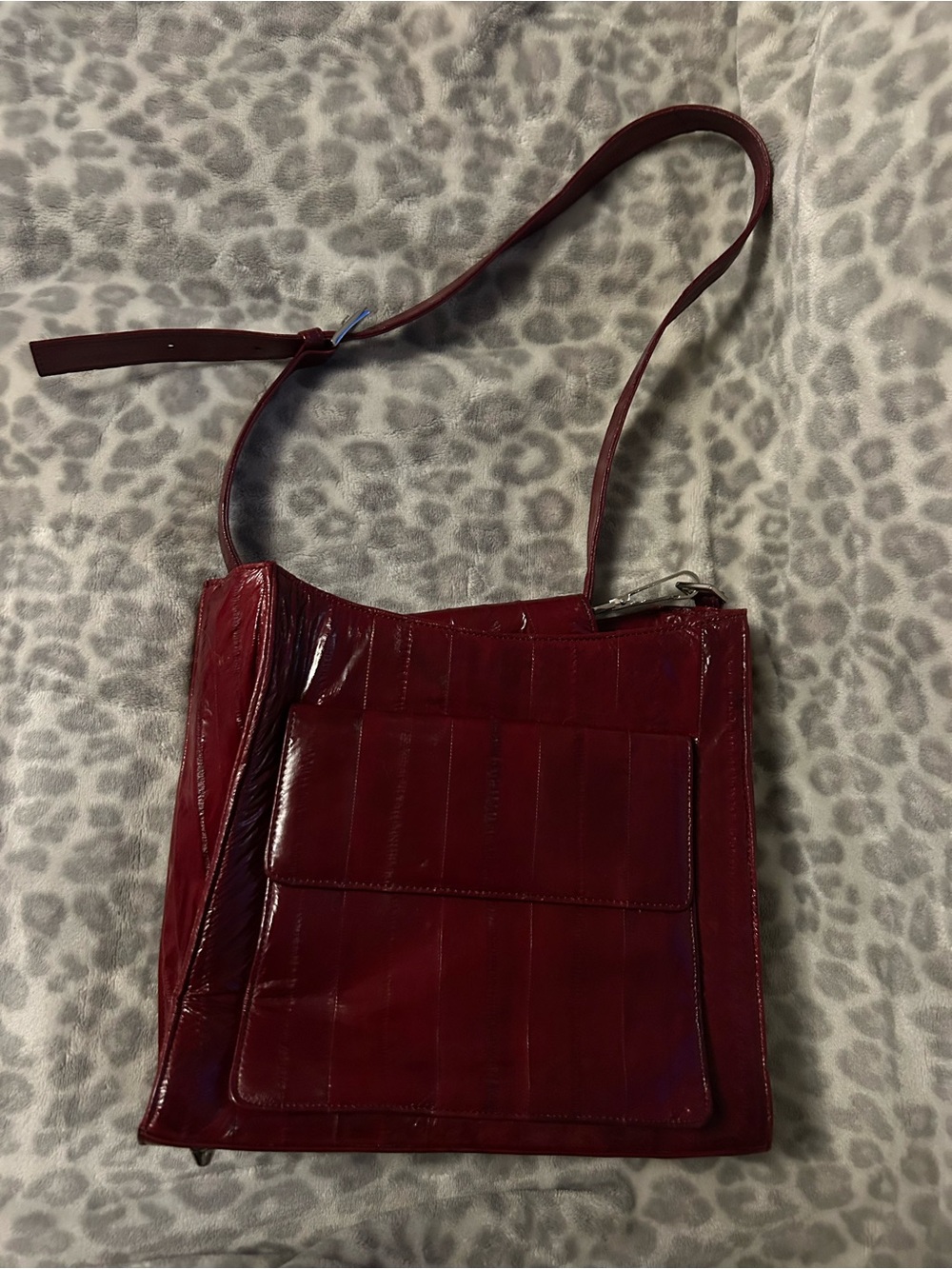 Lee Sanda Eel Skin Burgundy Shoulder Bag with Front Pocket